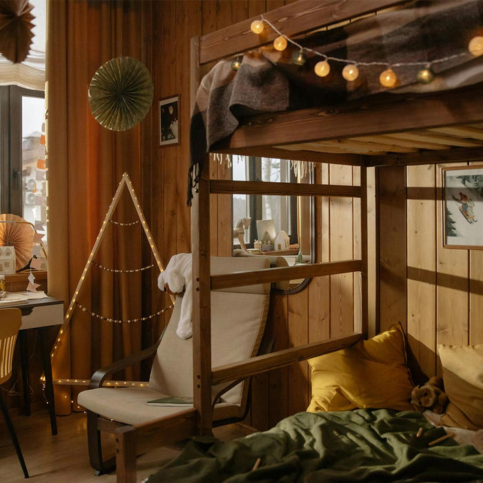 Chambre bébé vintage : meubles en bois rétro et décoration personnalisable