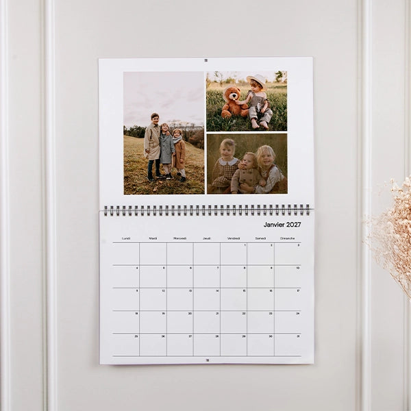 Calendrier photo mural haut de gamme, revivez avec émotion vos moments inoubliables toute l'année.